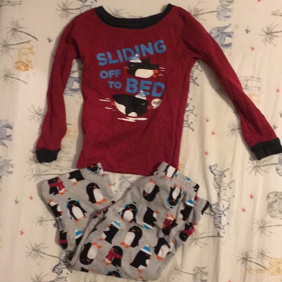 3 sets of Boy’s Carter’s PJs - Picture 4 of 7